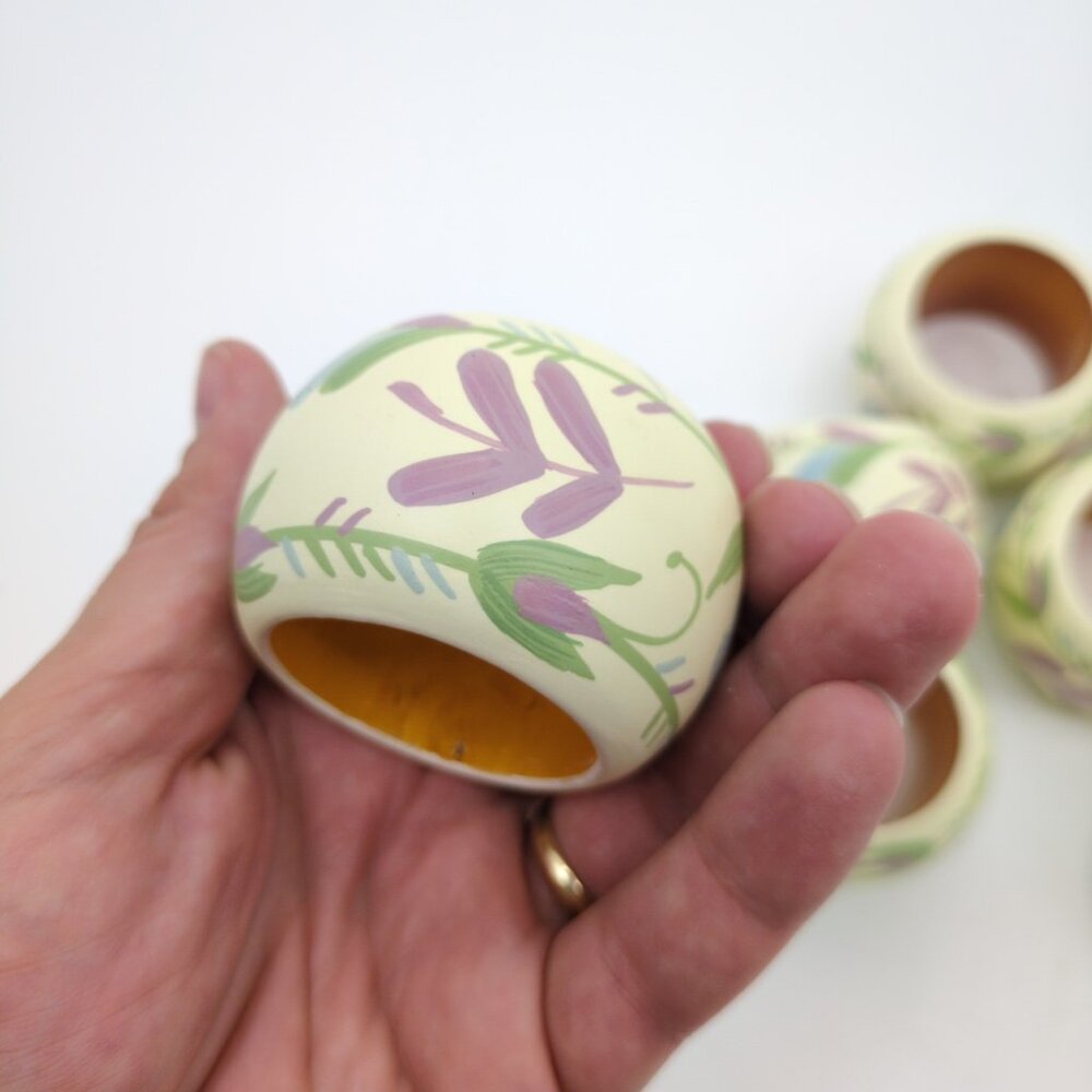 Set of 8‎ Hand Painted Wooden Floral Napkin Rings Cottagecore Table Decor - Picture 4 of 6